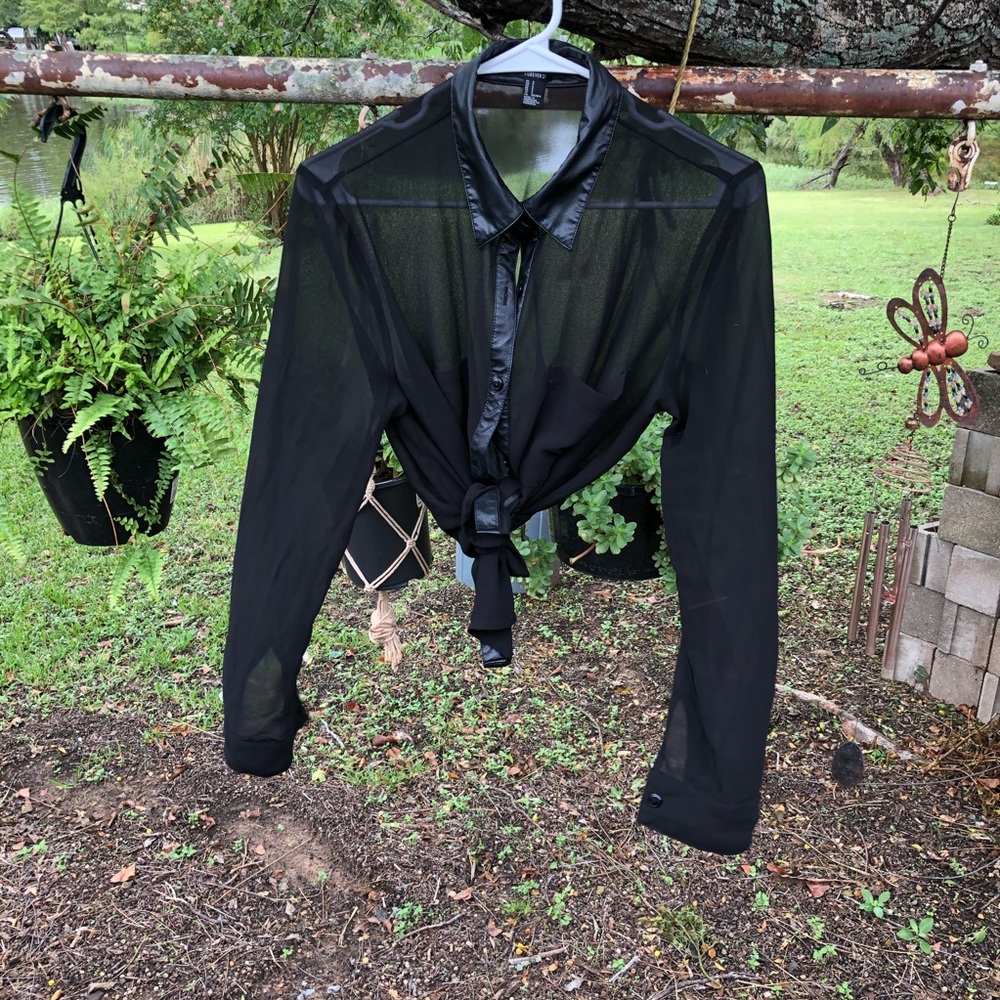Button up - Picture 6 of 7
